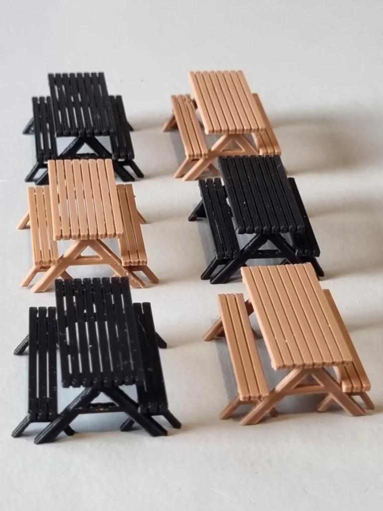 Picnic Benches/Pub Tables 1/50 Scale