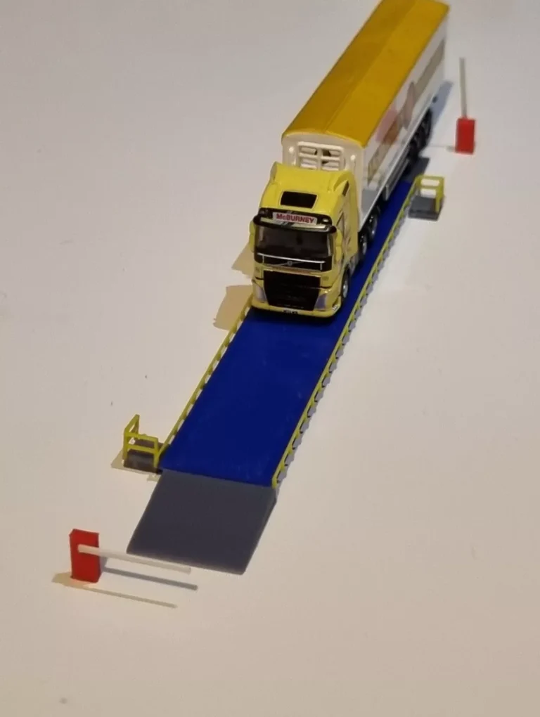 N Gauge Weighbridge with Office