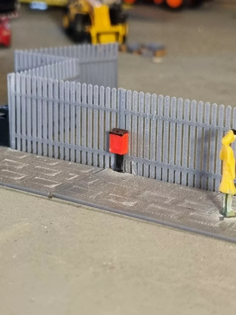 OO Gauge Dog Poo Bins