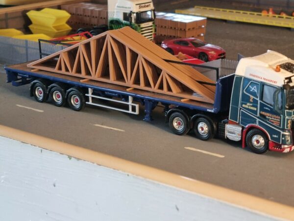 1/76 Roof Truss Flatbed Load