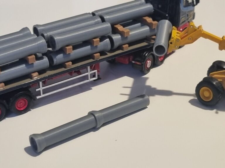1/76 Scale Precast Pipes Truck Load