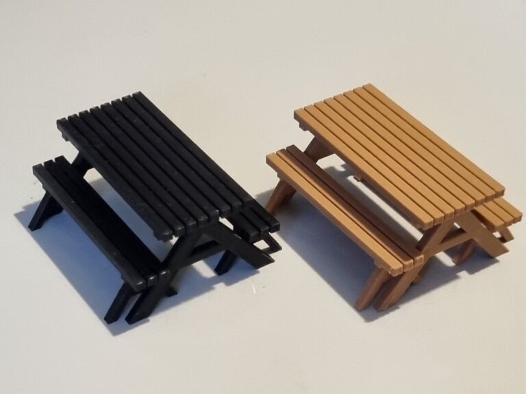 1/32 scale picnic benches/pub tables