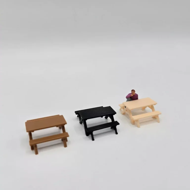 OO Gauge Picnic Benches/Pub Tables