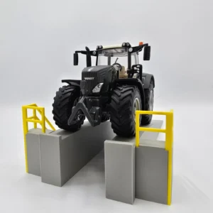 35 Foot Inspection/Wash Ramp 1/32 Scale