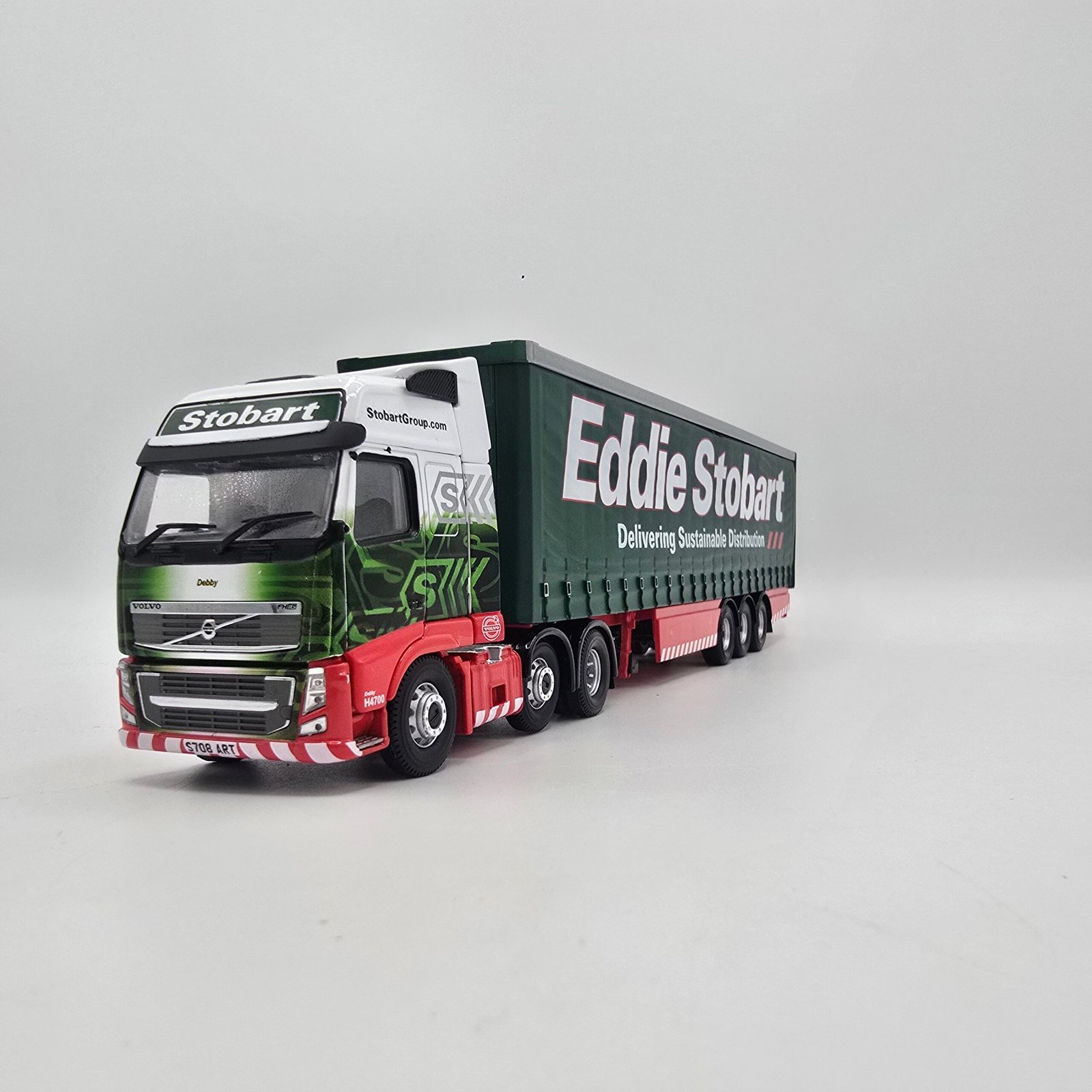Corgi CC14030 Eddie Stobart Volvo FH Facelift with Curtainside Trailer