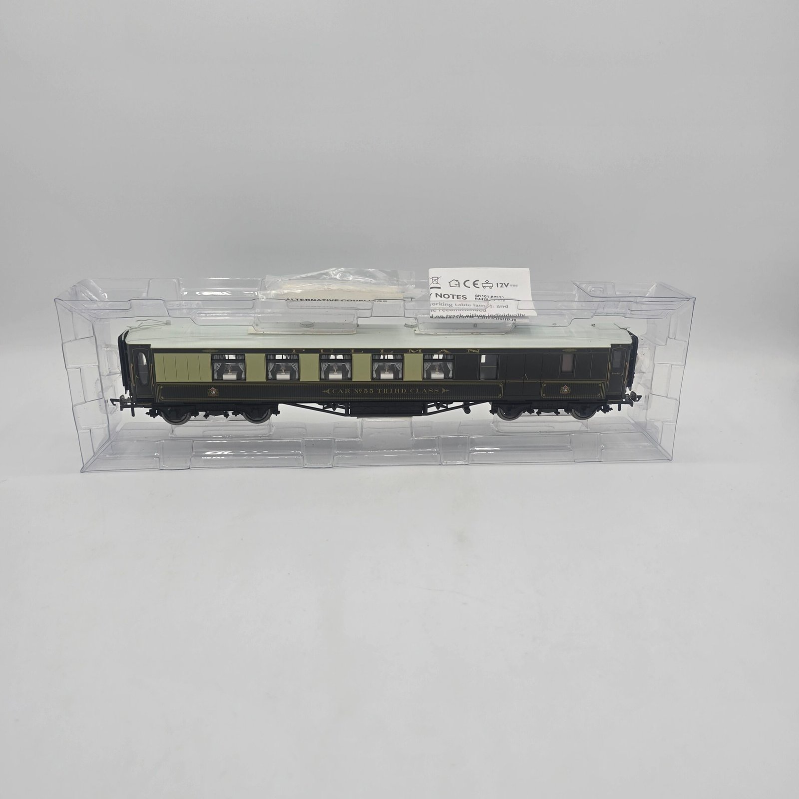 Hornby R4425 OO Gauge Pullman 3rd Class Brake Car 55 Working Table Lamps